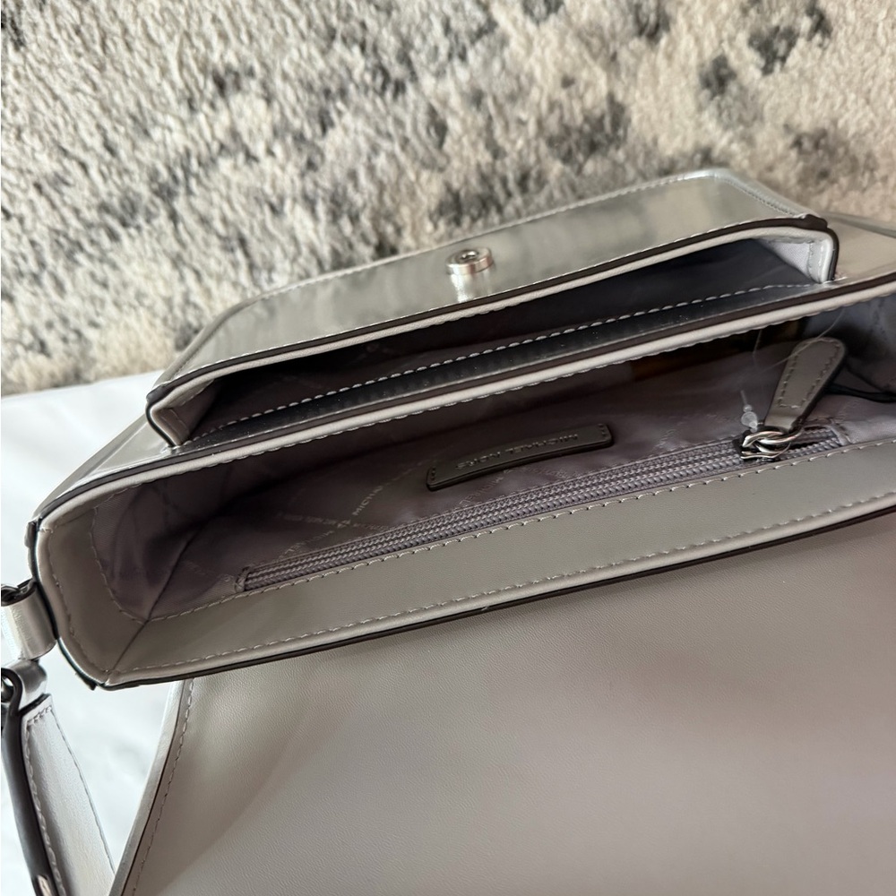 Michael Kors Metallic Silver Crossbody Bag NWT - Picture 4 of 6